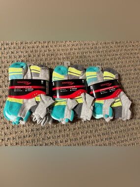 Saucony women’s No-Show Performance Socks - Gray & Teal (3-Pack)